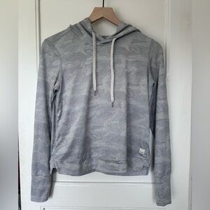 Vuori Halo Essential Hoodie - light grey camo
